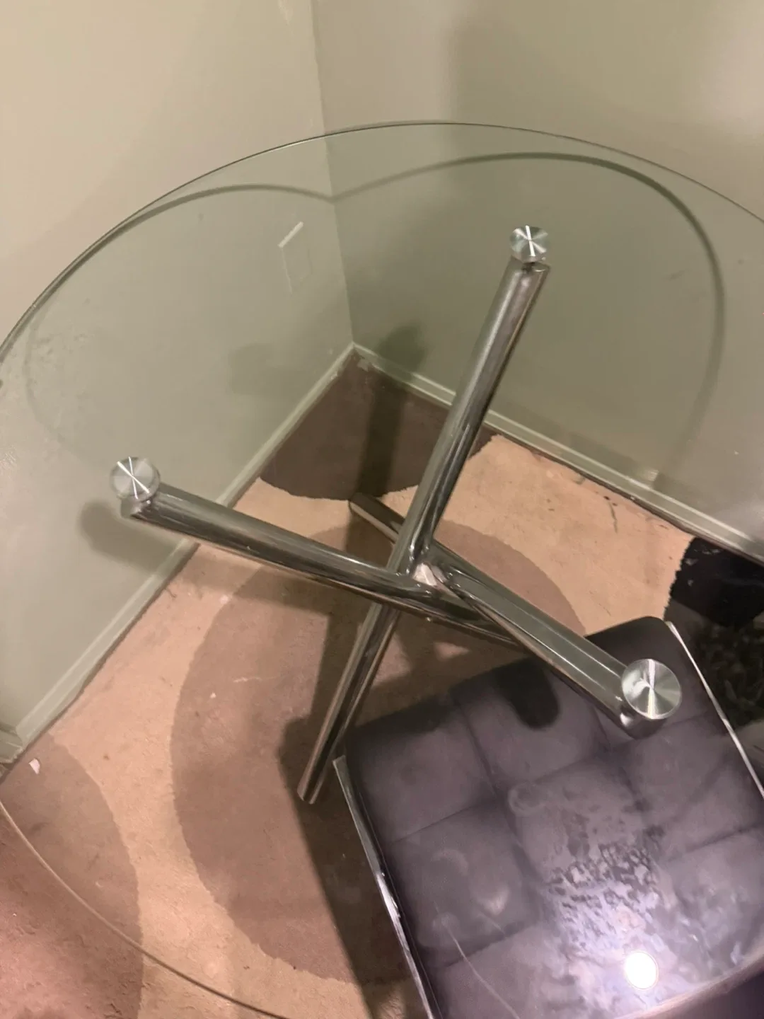 Glass Top Round Dining Table with Chrome Legs image indicator(7)