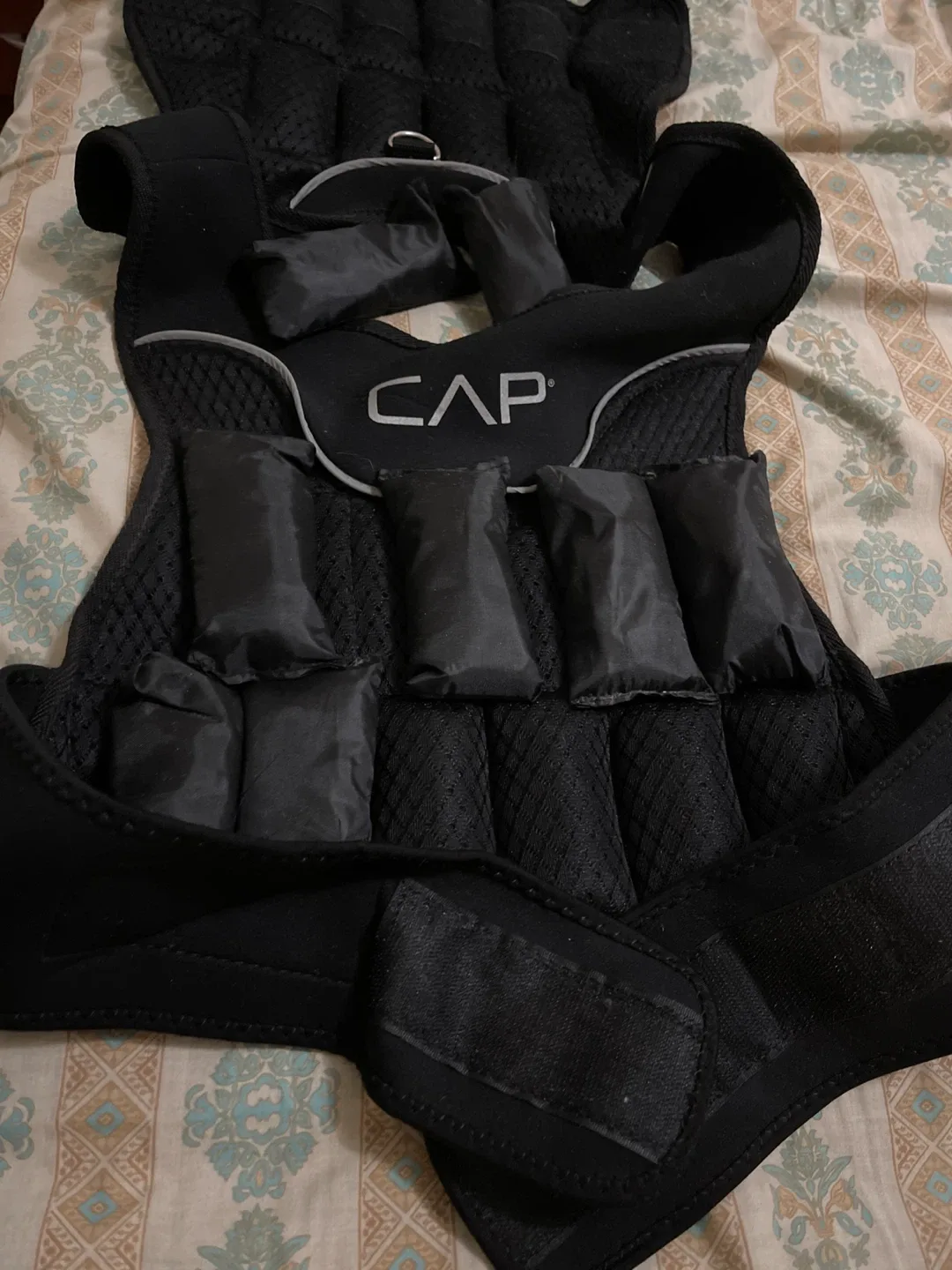 CAP Weighted Vest 20 lb image indicator(3)