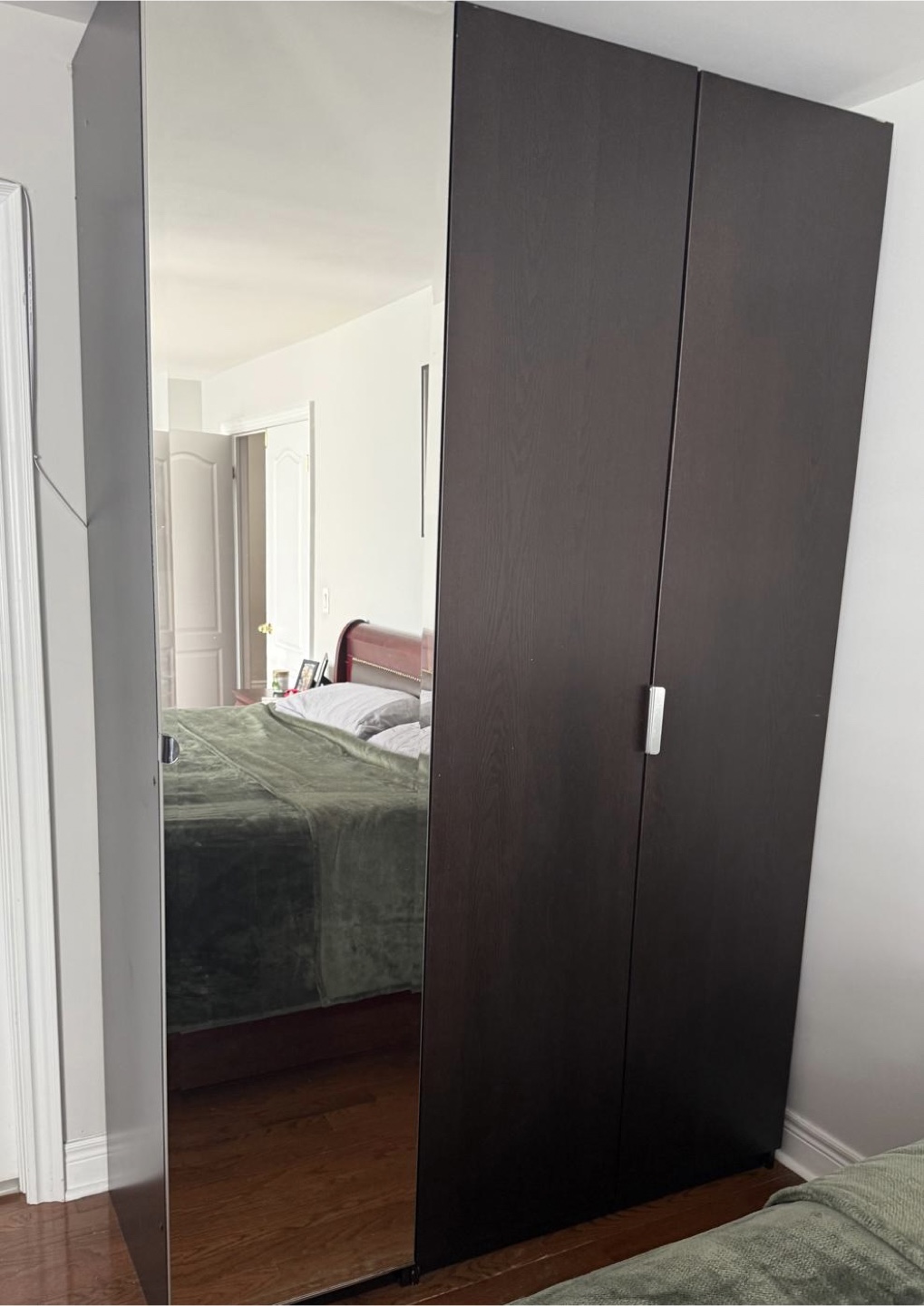 Dark Brown Wardrobe with Mirror Door very excellent condition - photo 2