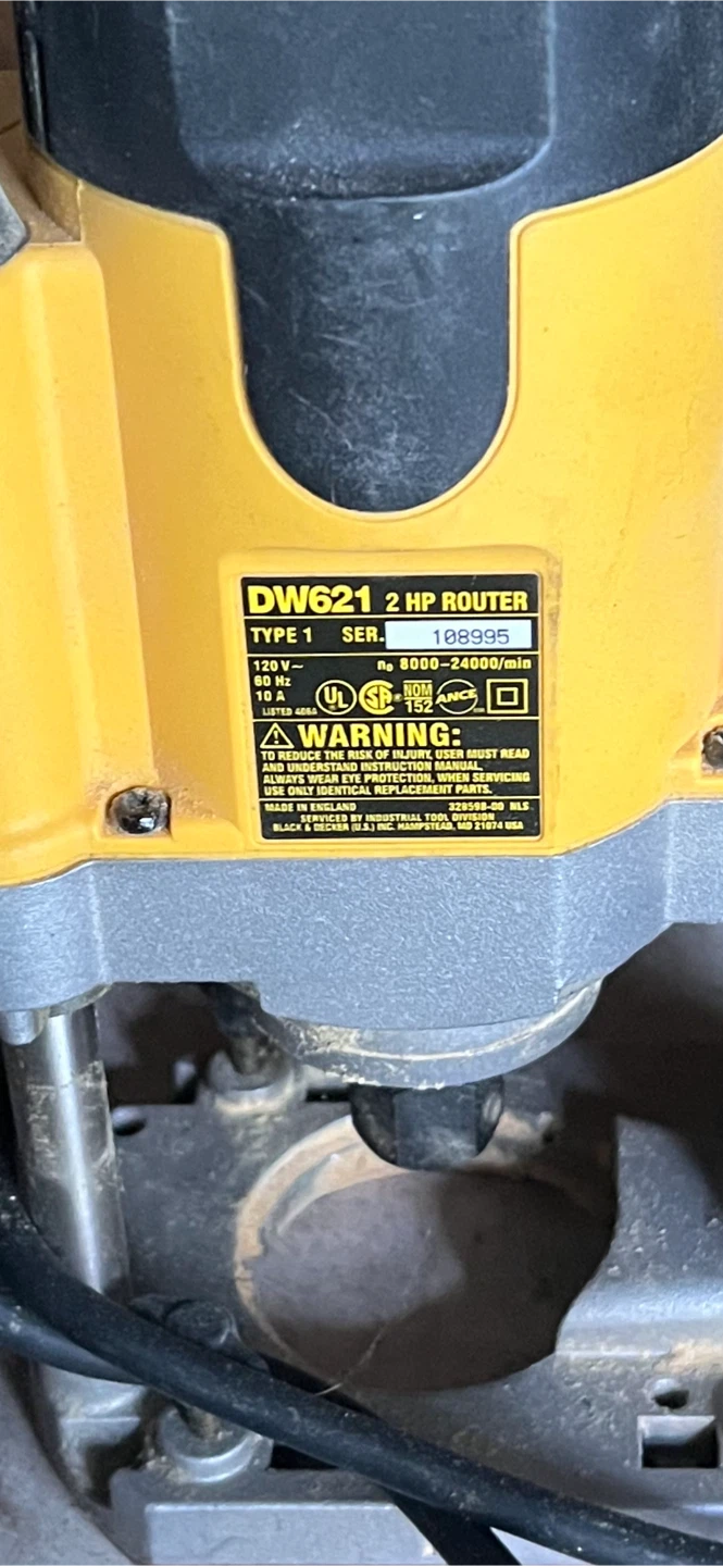 DeWalt DW621 2 HP Router - photo 4