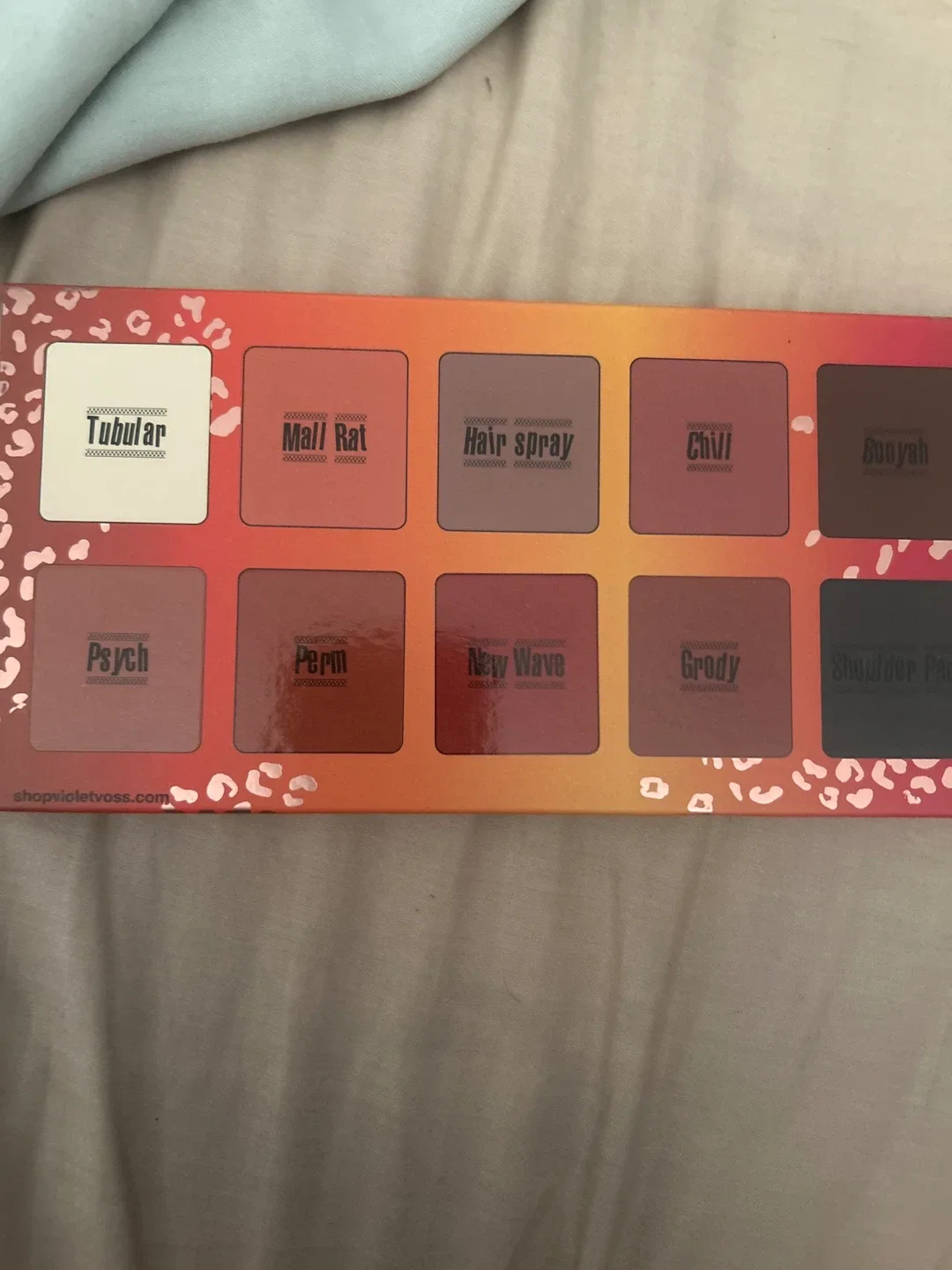 Violet Voss Vibes Matte Eyeshadow Palette image indicator(3)