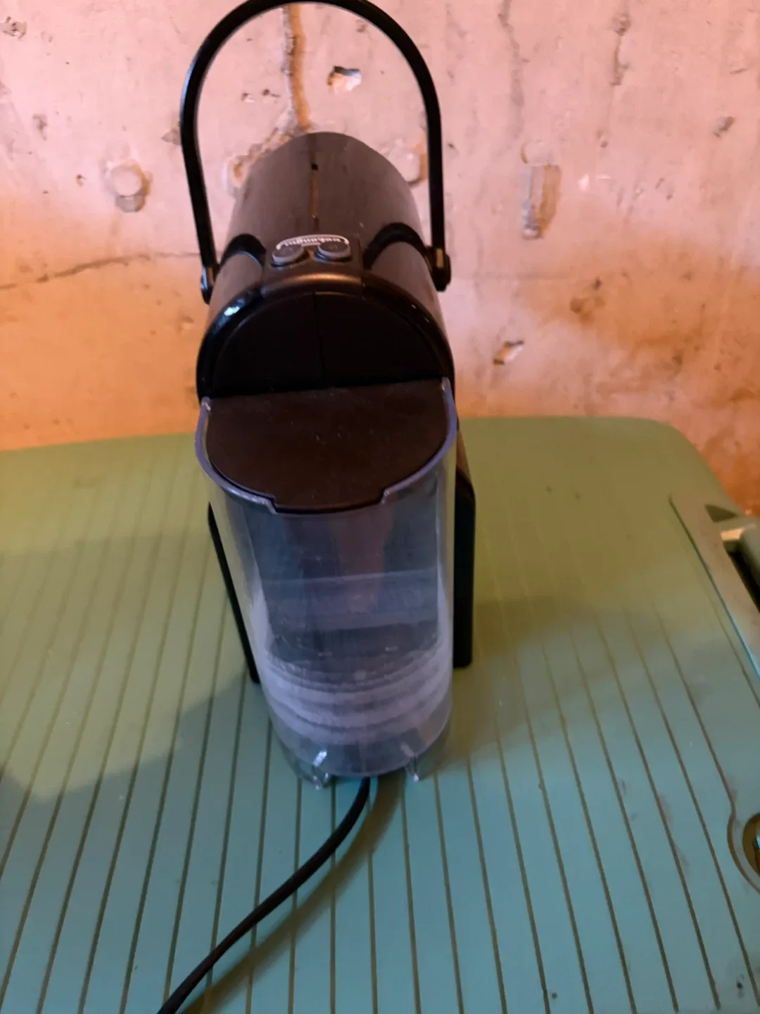 DeLonghi Nespresso Inissia Coffee Maker - Black image indicator(3)