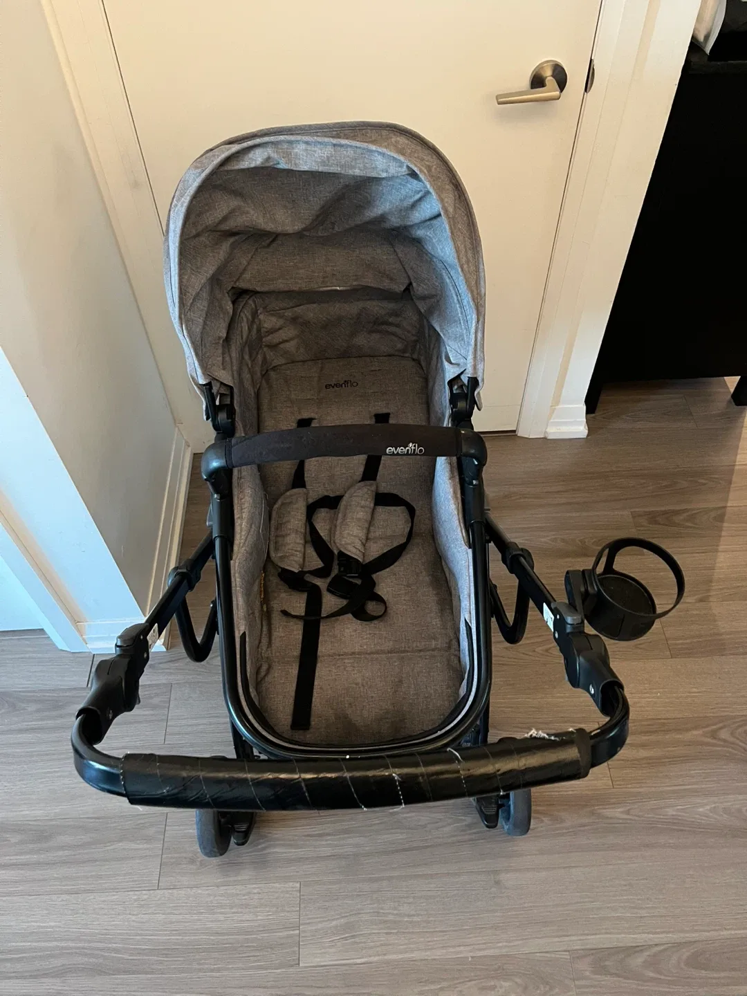Evenflo Stroller & Infant Car Seat Combo +Free rain cover thumbnail