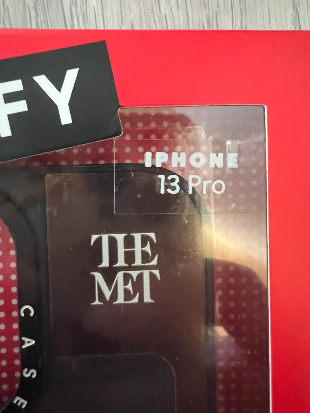 Casetify iPhone 13 Pro THE MET Case - New image indicator(3)