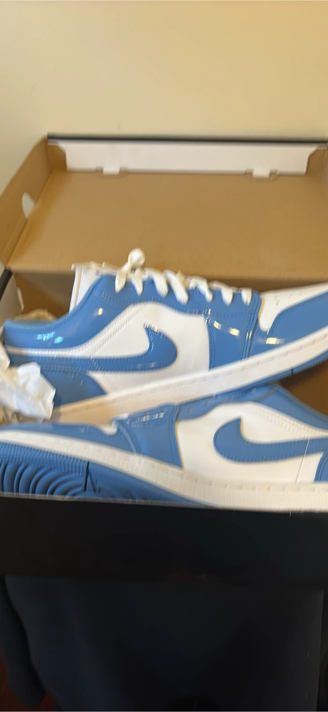 Air Jordan 1 Low SE Bleached Aqua Size 13 - New! - photo 5