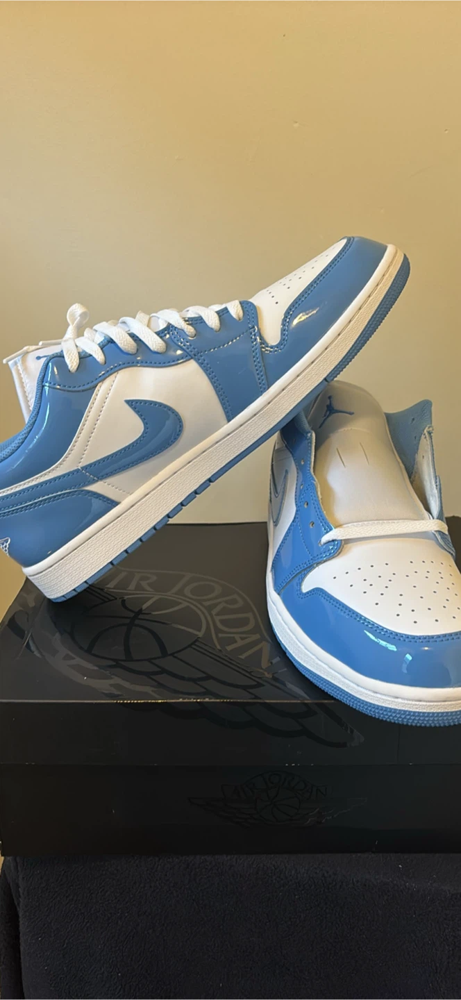 Air Jordan 1 Low SE Bleached Aqua Size 13 - New!