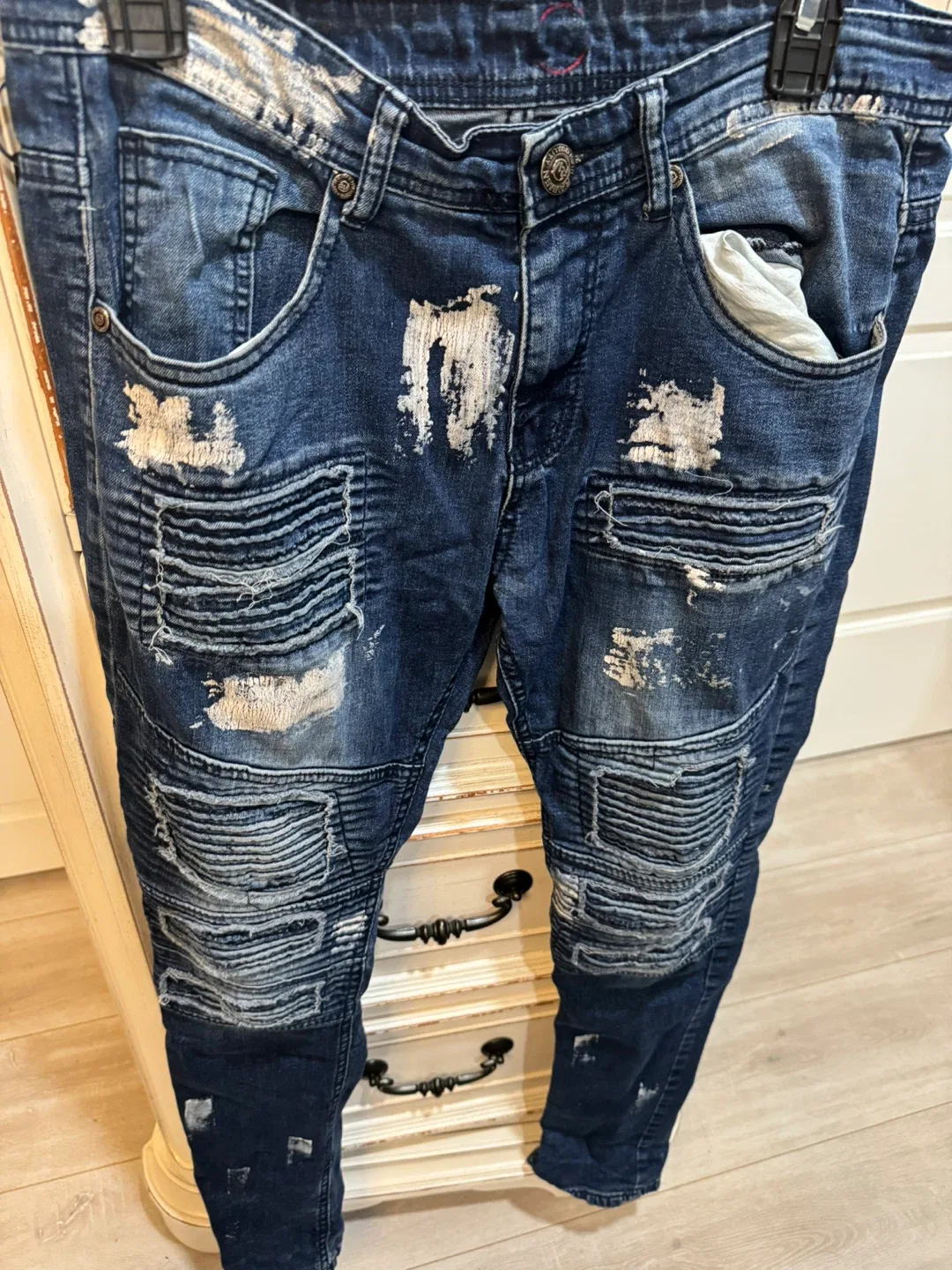 Ravmen Black label Distressed Denim Jeans image indicator(3)