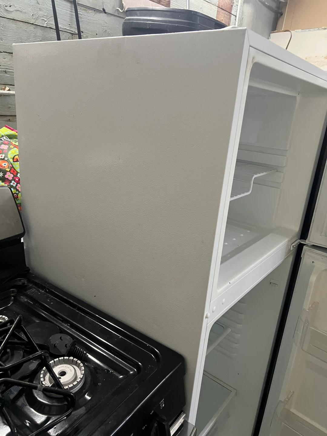 GE White Refrigerator - photo 4