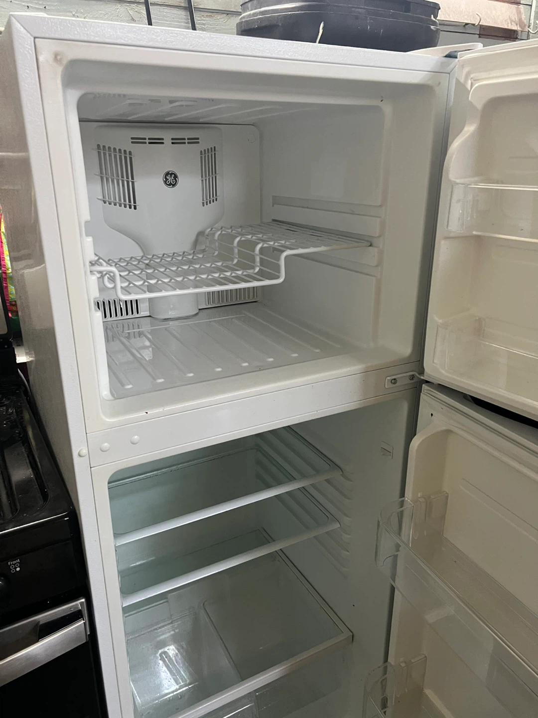 GE White Refrigerator - photo 3