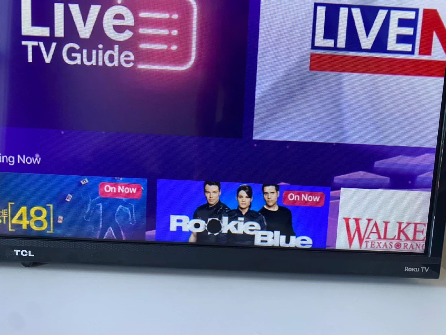 32” TCL Roku TV with Wall Mount 🧡 - photo 2