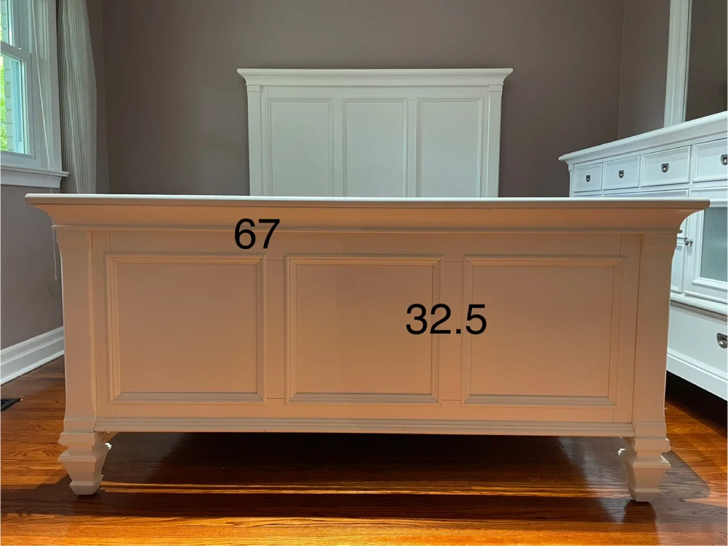 White Wood Bedroom Set (Bed, Dresser, Nightstand) image indicator(2)