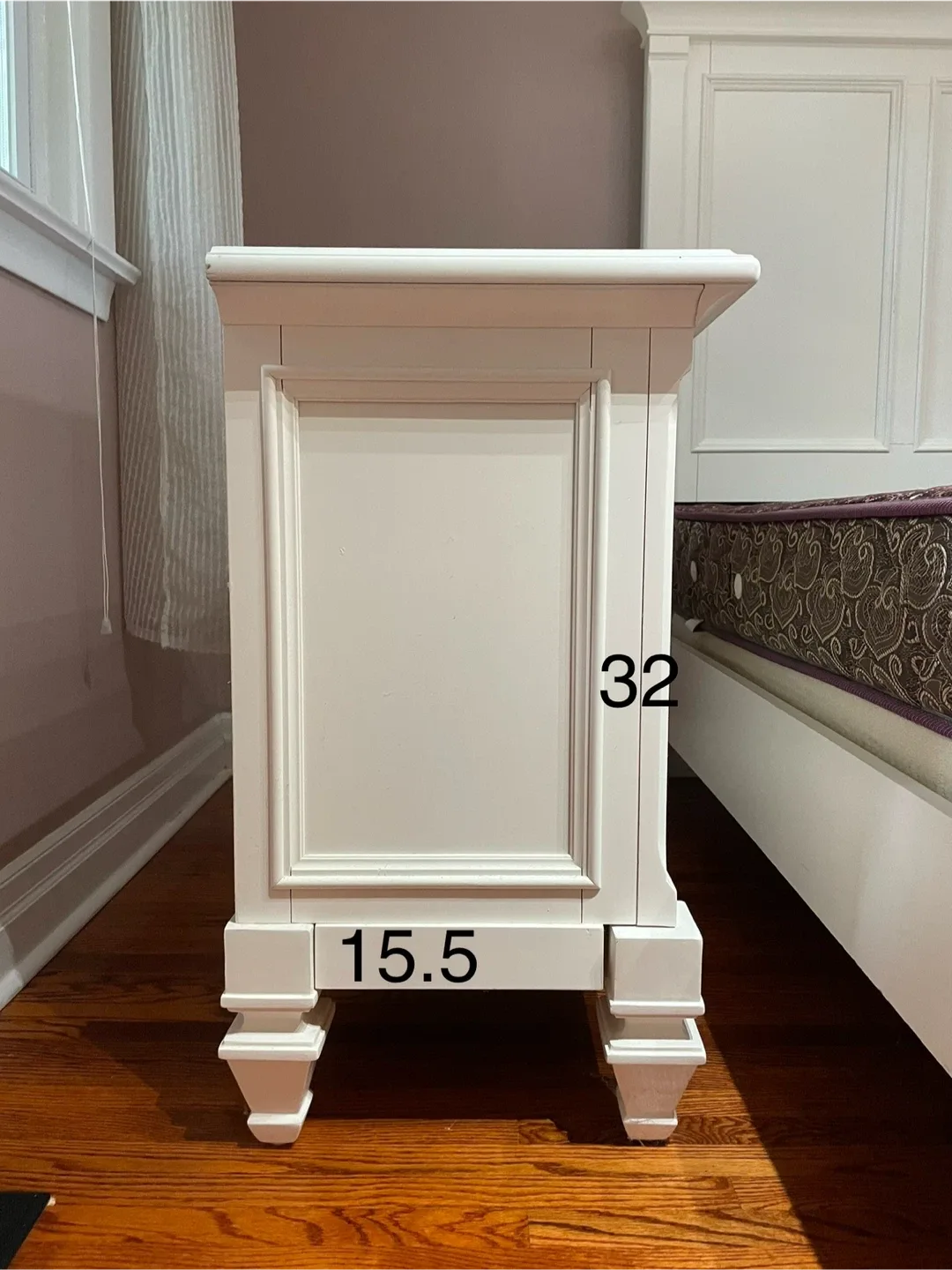 White Wood Bedroom Set (Bed, Dresser, Nightstand) image indicator(7)