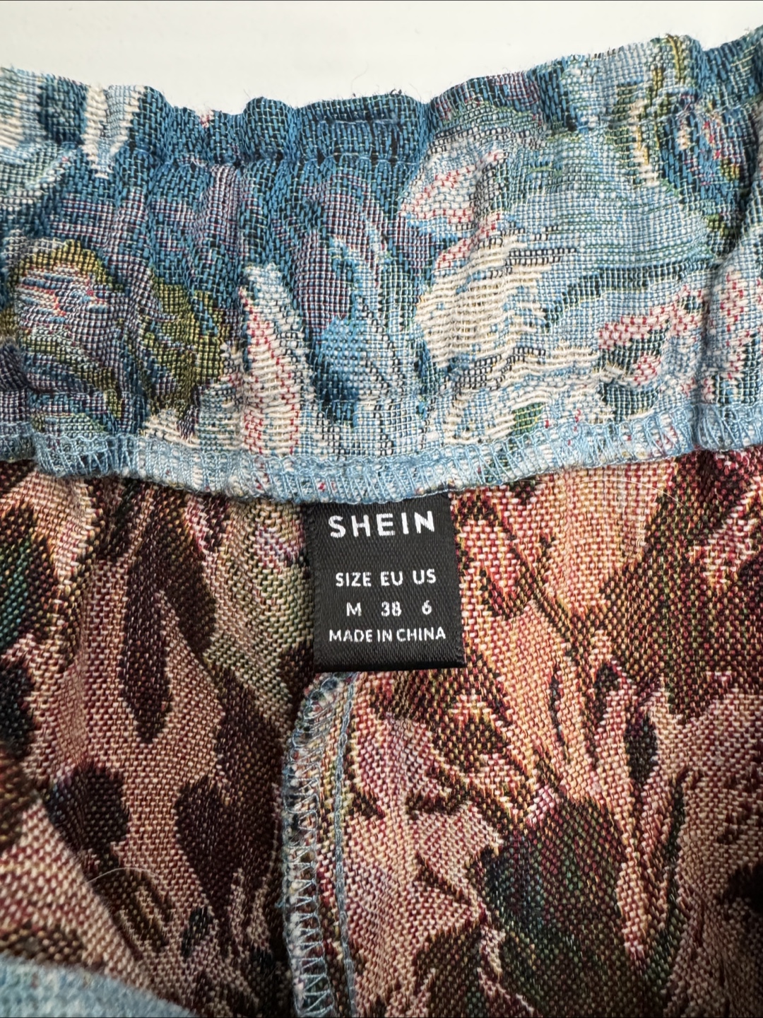 Shein Floral Tapestry Shorts - Size M - photo 3