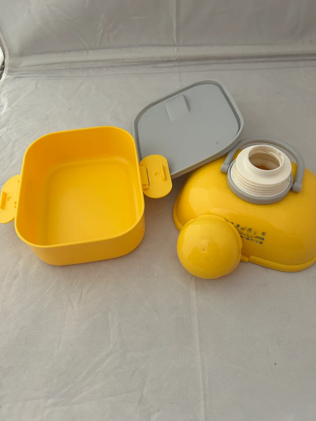 Lunch box with water container image indicator(2)
