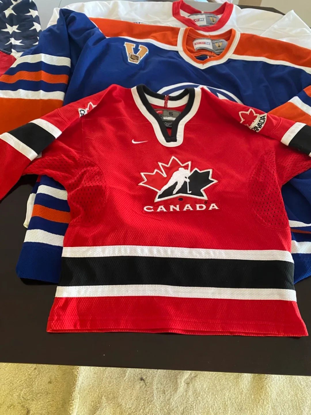 NHL Canada Hockey Jersey - Size 5 (child) image indicator(2)