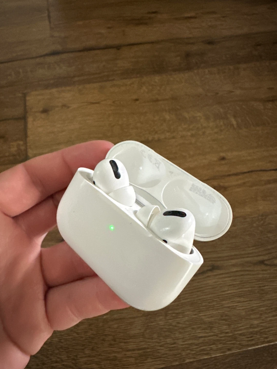 Apple AirPods Pro (1nd generation) - photo 4