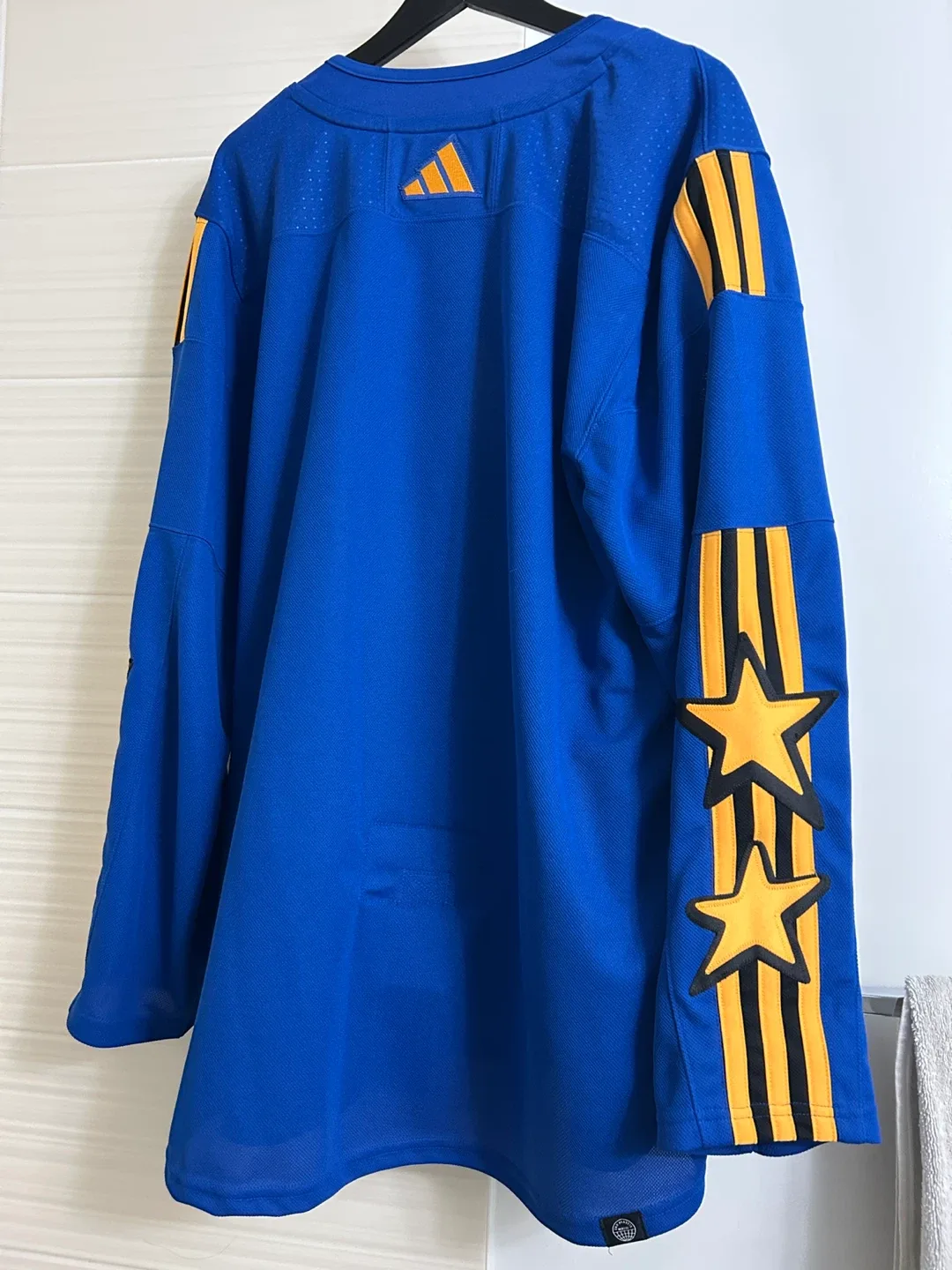 Adidas NHL All-Star Jersey Size 52 image indicator(2)