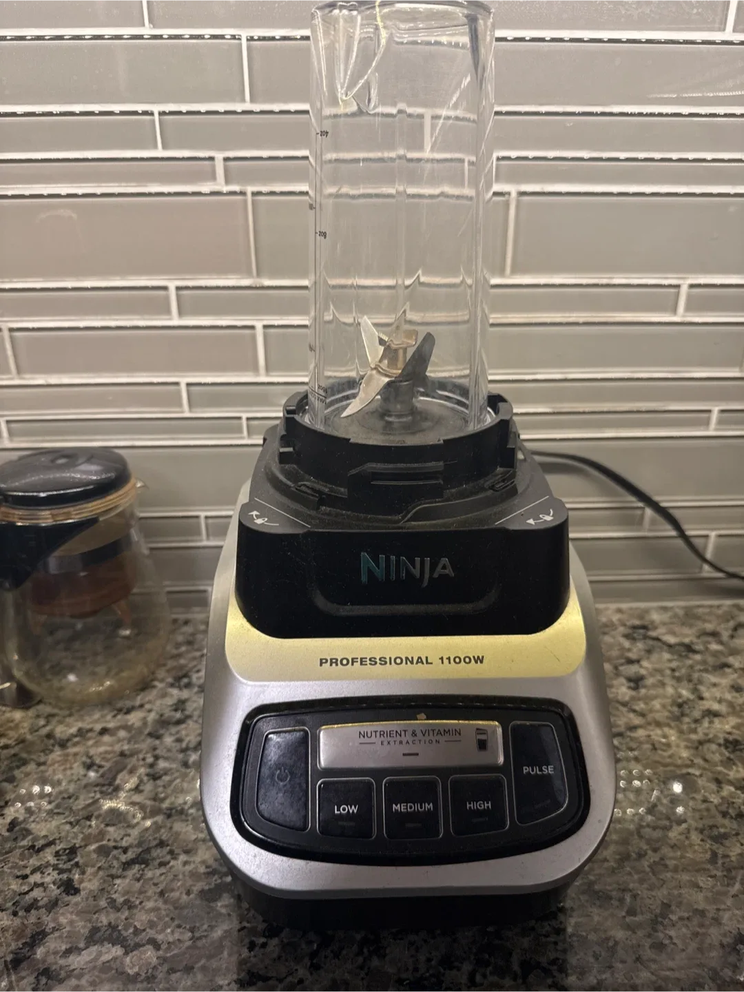 Ninja Professional 1100W Blender thumbnail