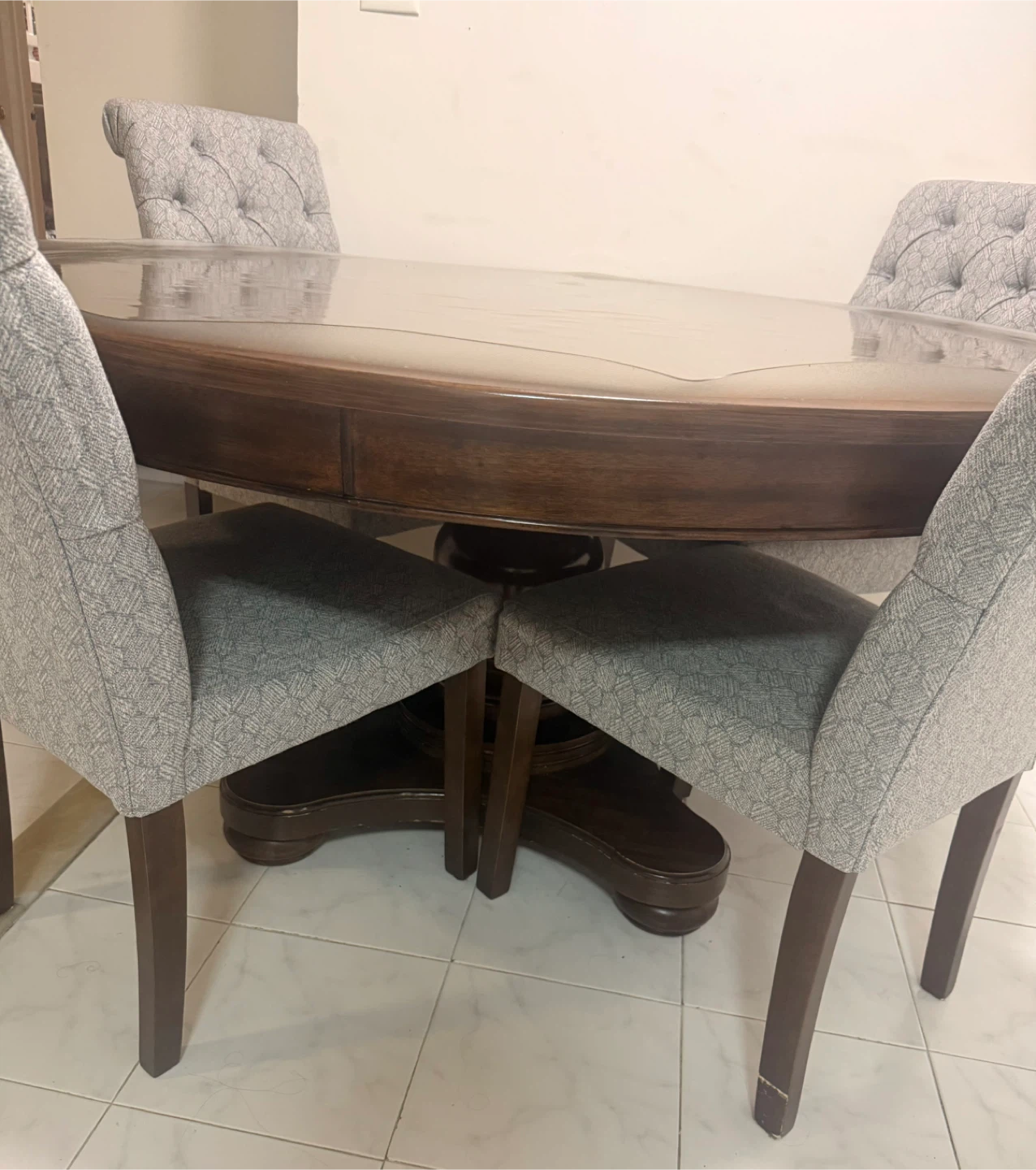 Raymour & Flanigan Fallon Dining Table