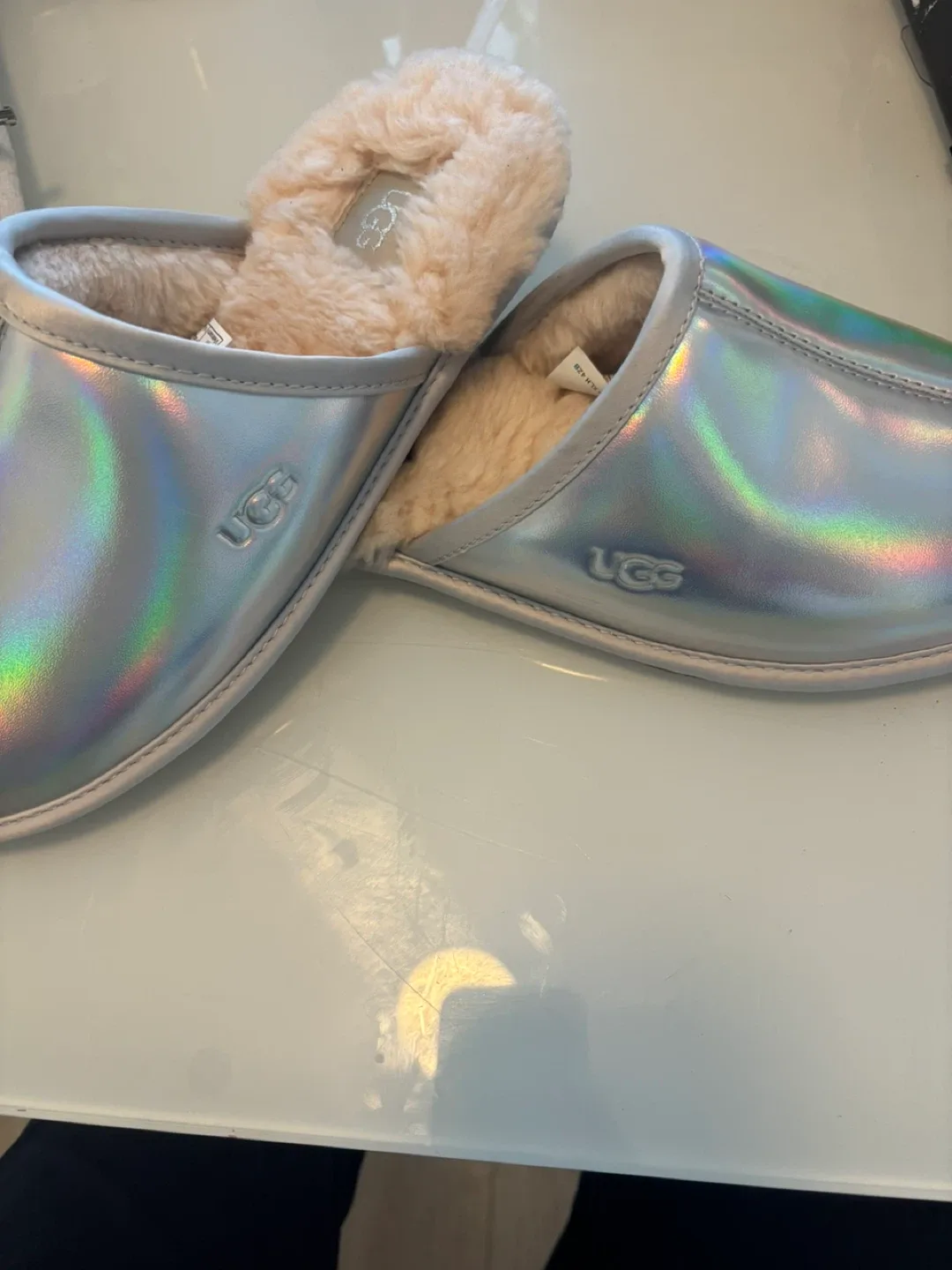 UGG Women's Size 8 Silver Slippers image indicator(2)