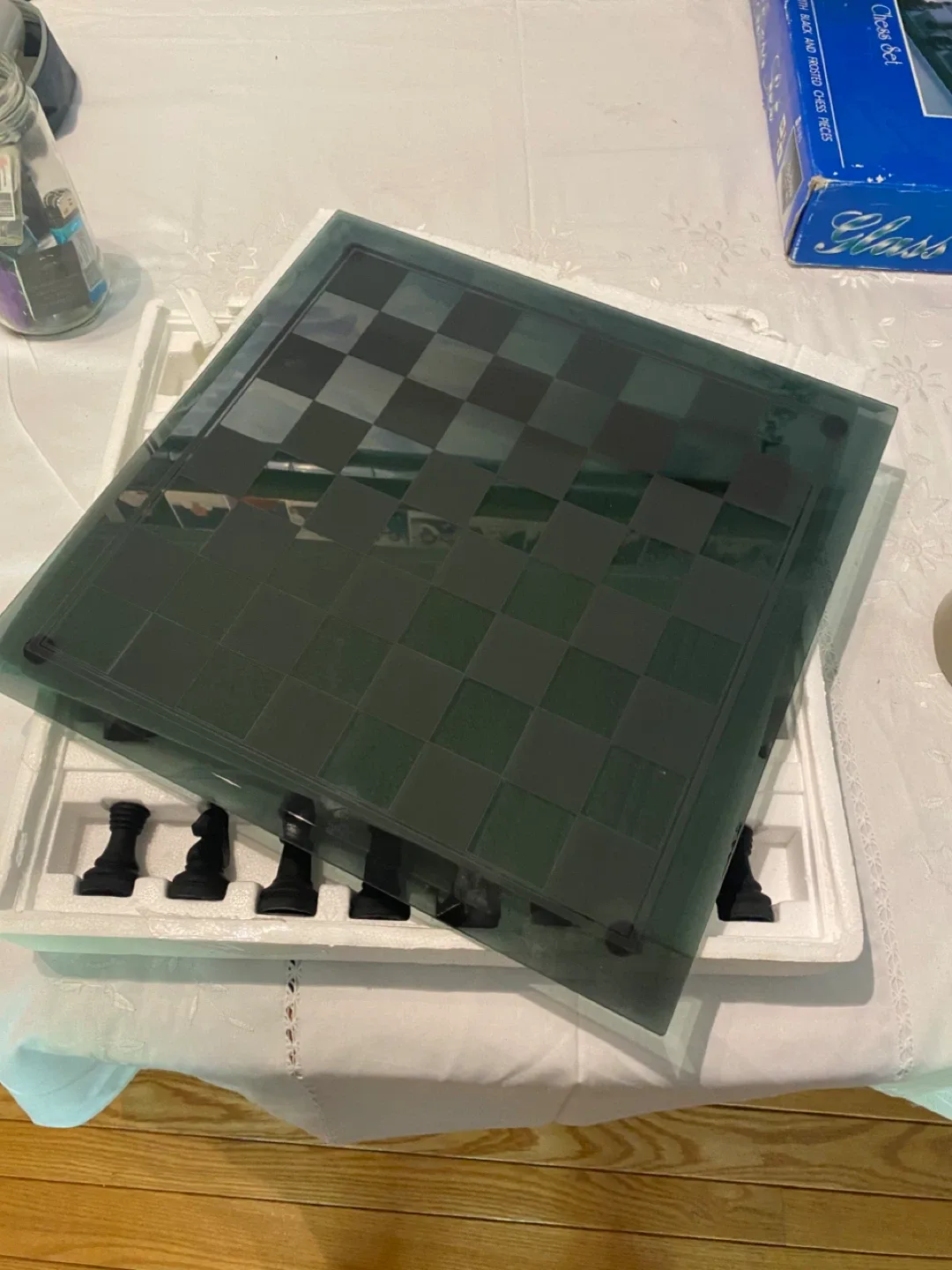 Wood Expressions Glass Chess Set image indicator(2)