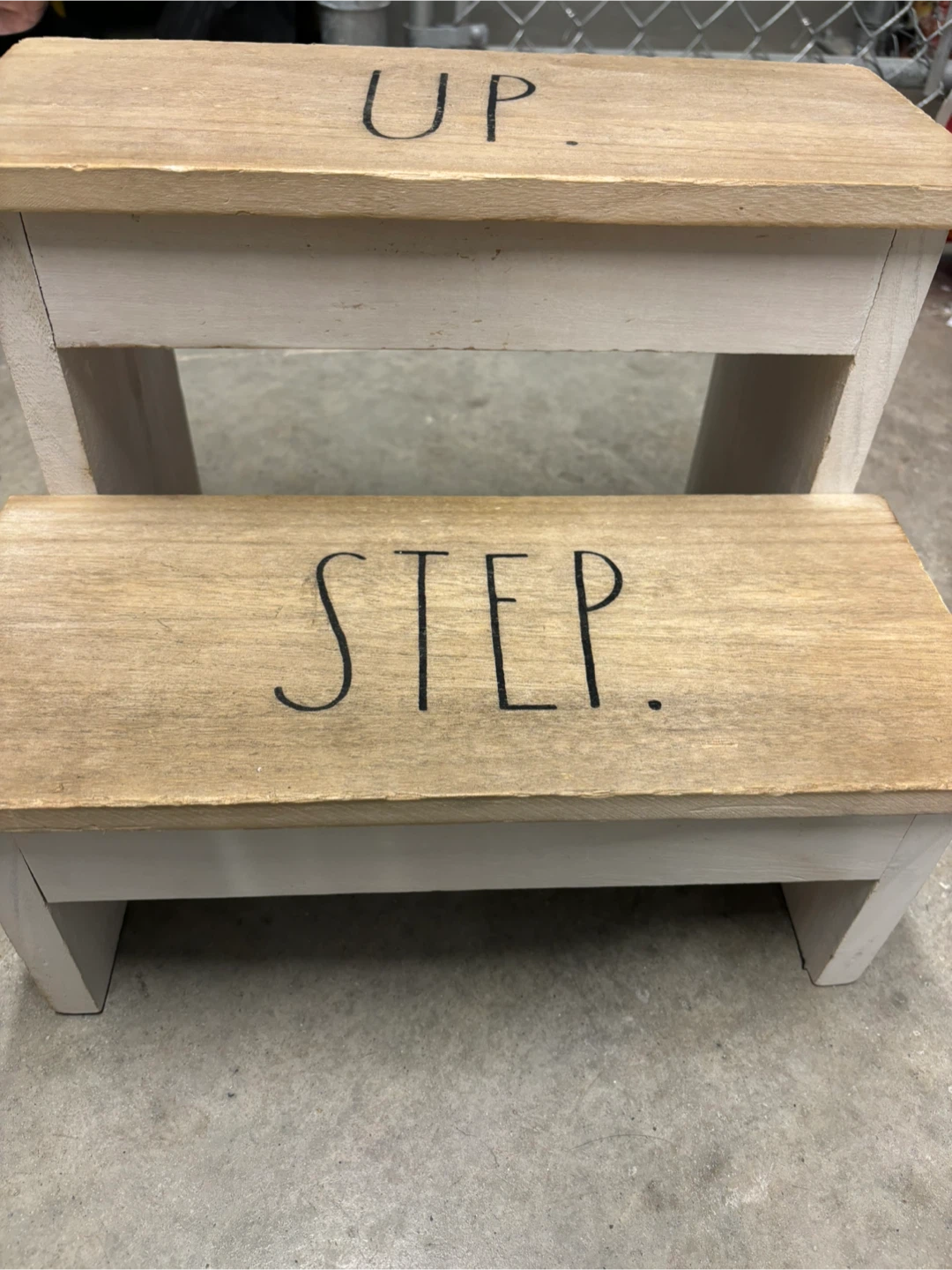Rae Dunn Step Up Stool