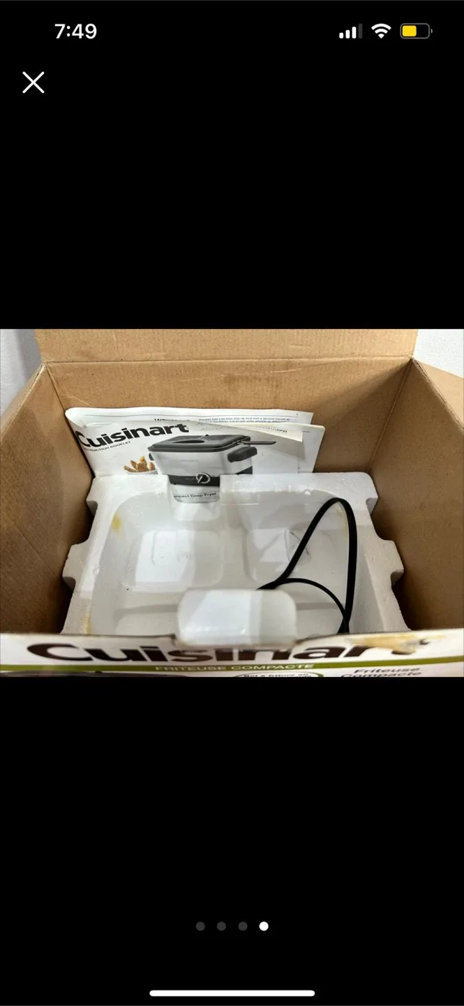 Cuisinart Compact Deep Fryer CDF-100C - Like New! image indicator(4)