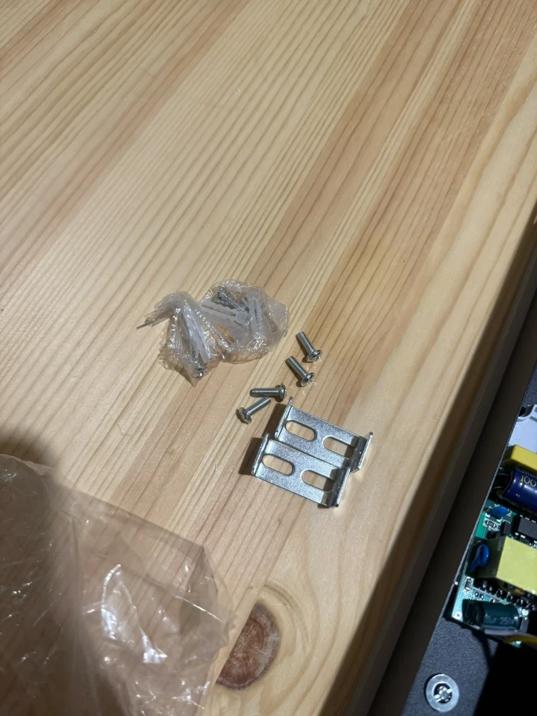 New in box! Modern 32in LED Indoor Wired Wall Sconce Light image indicator(5)