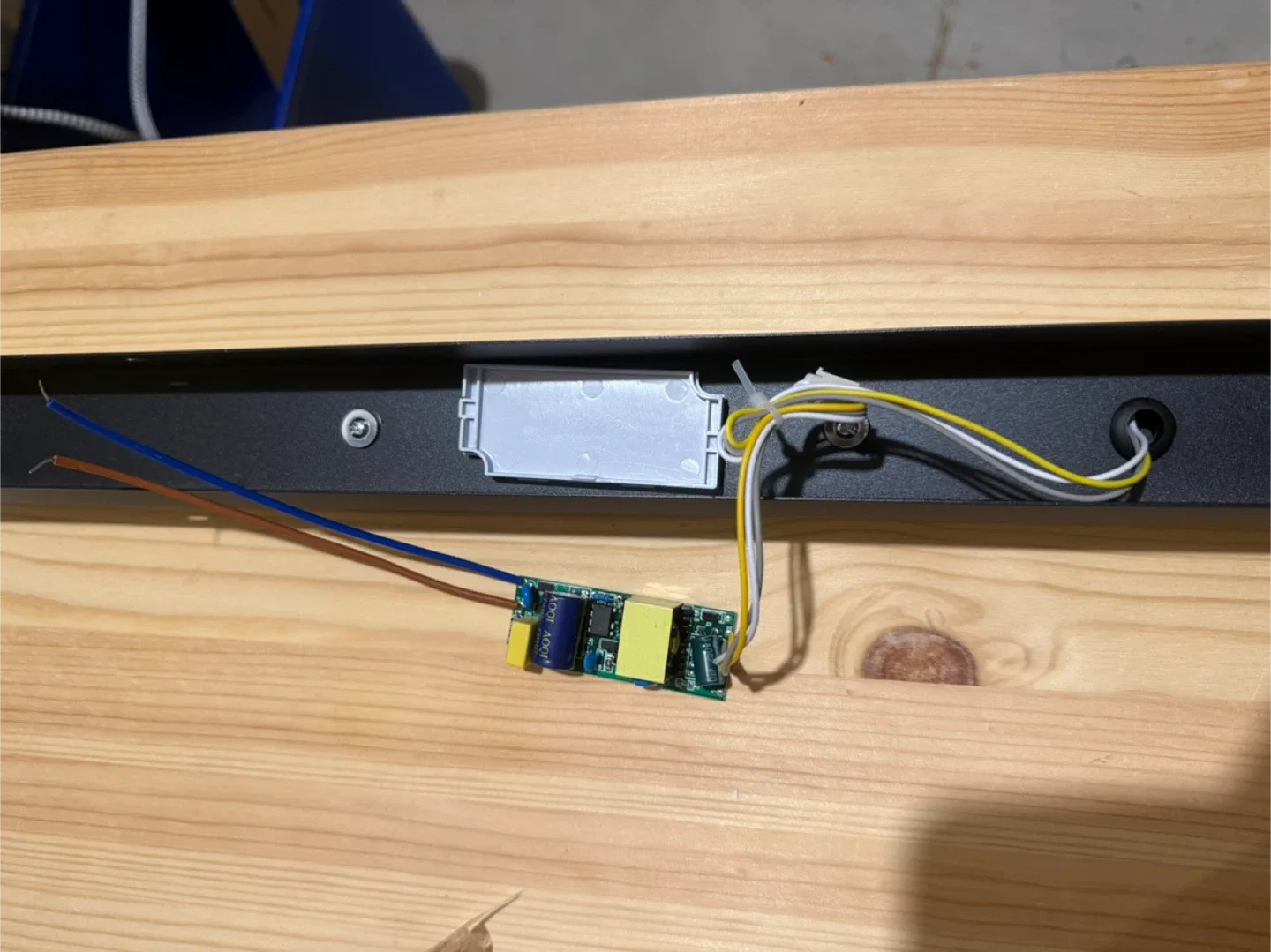 New in box! Modern 32in LED Indoor Wired Wall Sconce Light image indicator(4)