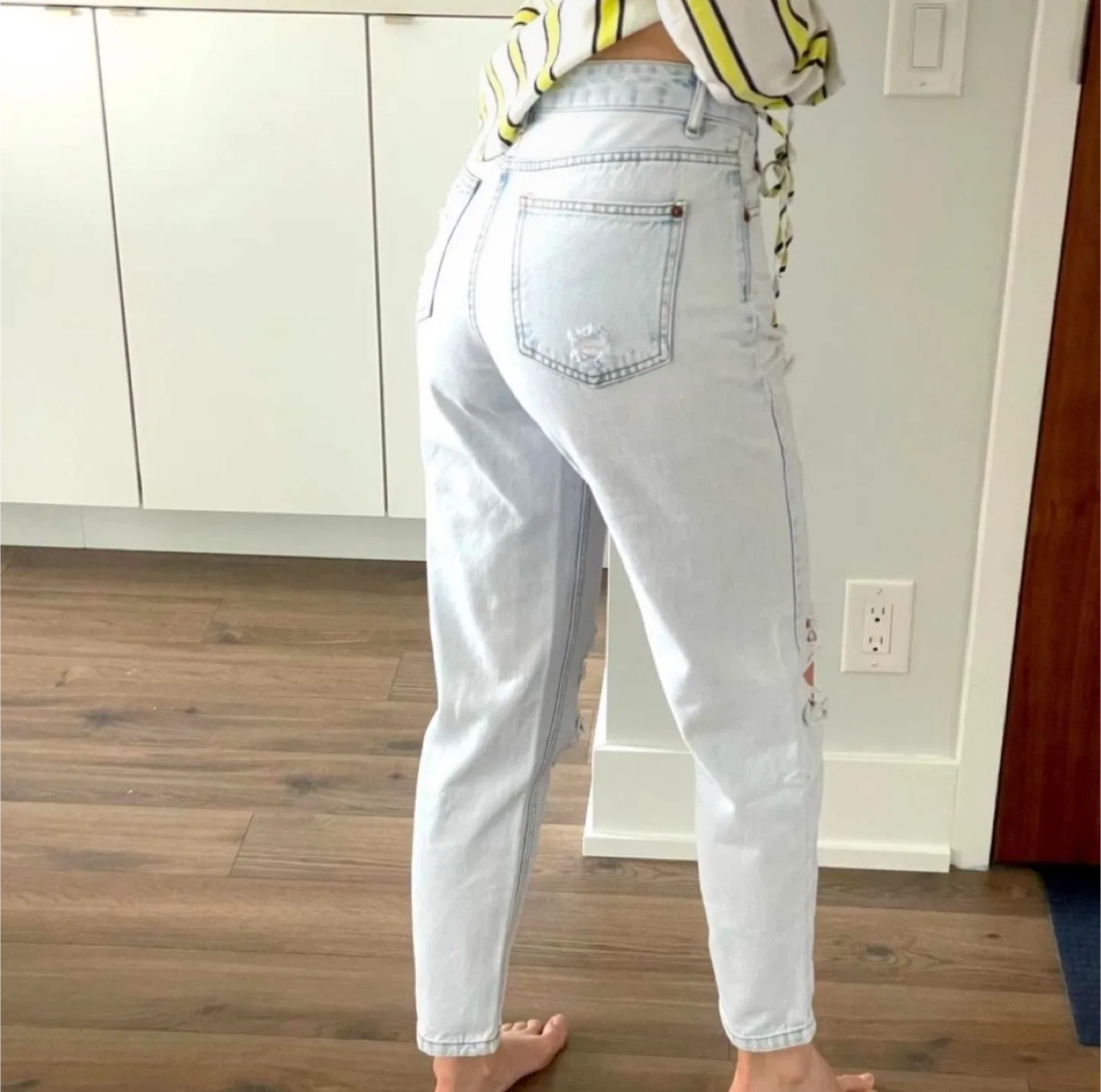 Light Blue Ripped Jeans image indicator(2)