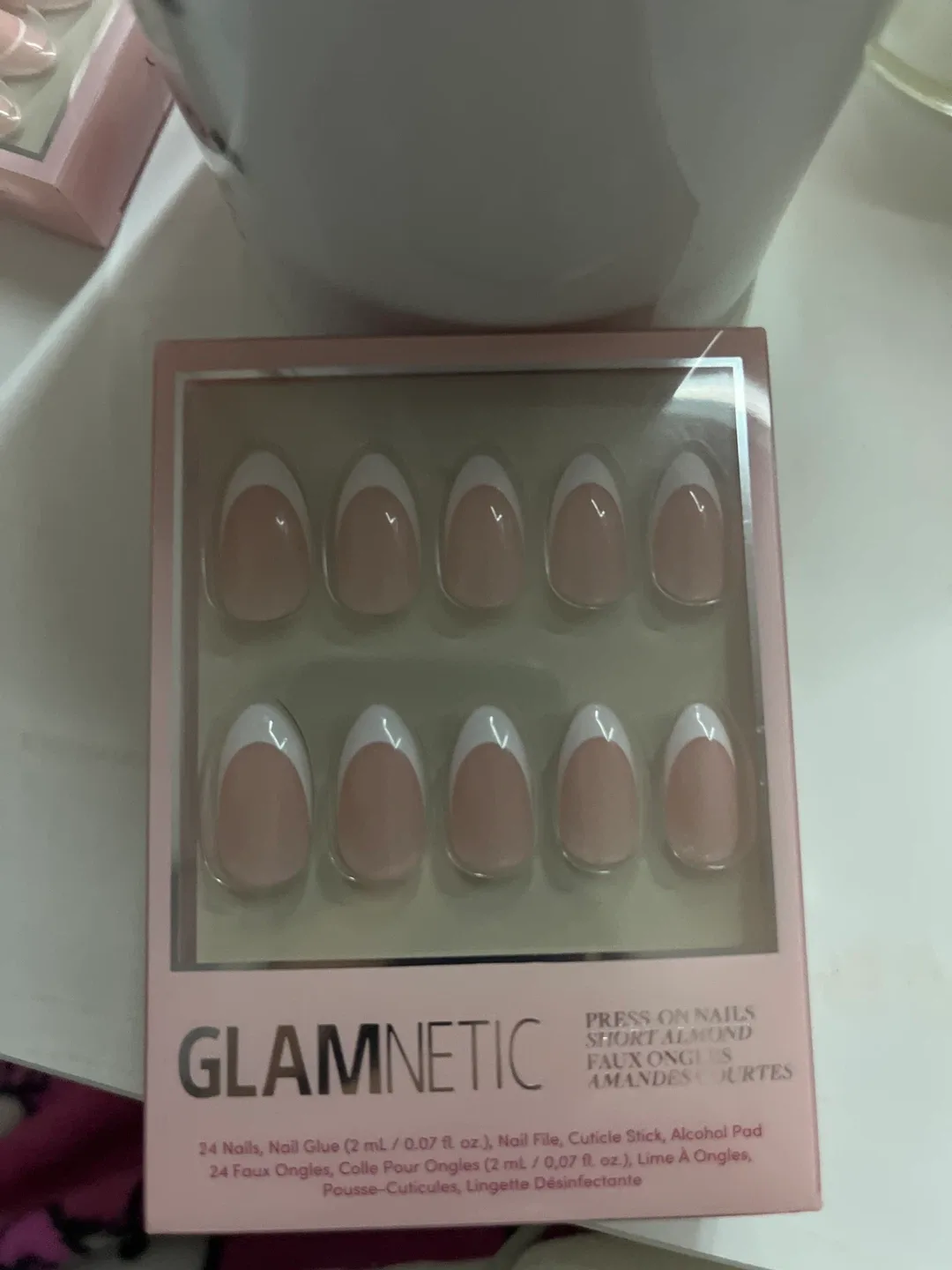 Glamnetic Press-On Nails - Short Almond image indicator(2)