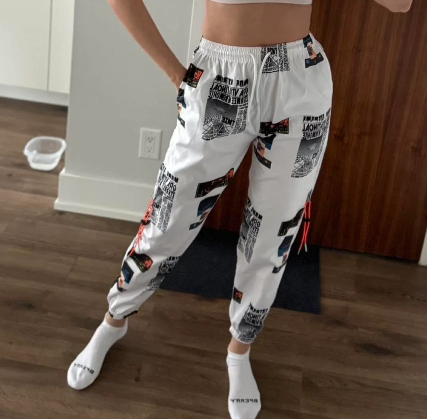 White Casual Pants 💛NEW thumbnail