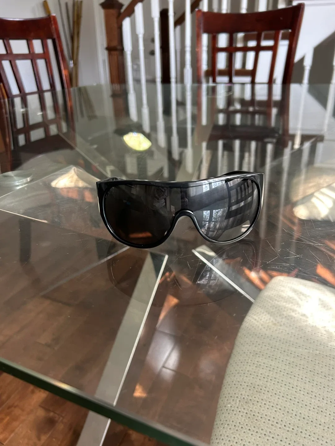 D&G Sunglasses - Black image indicator(3)