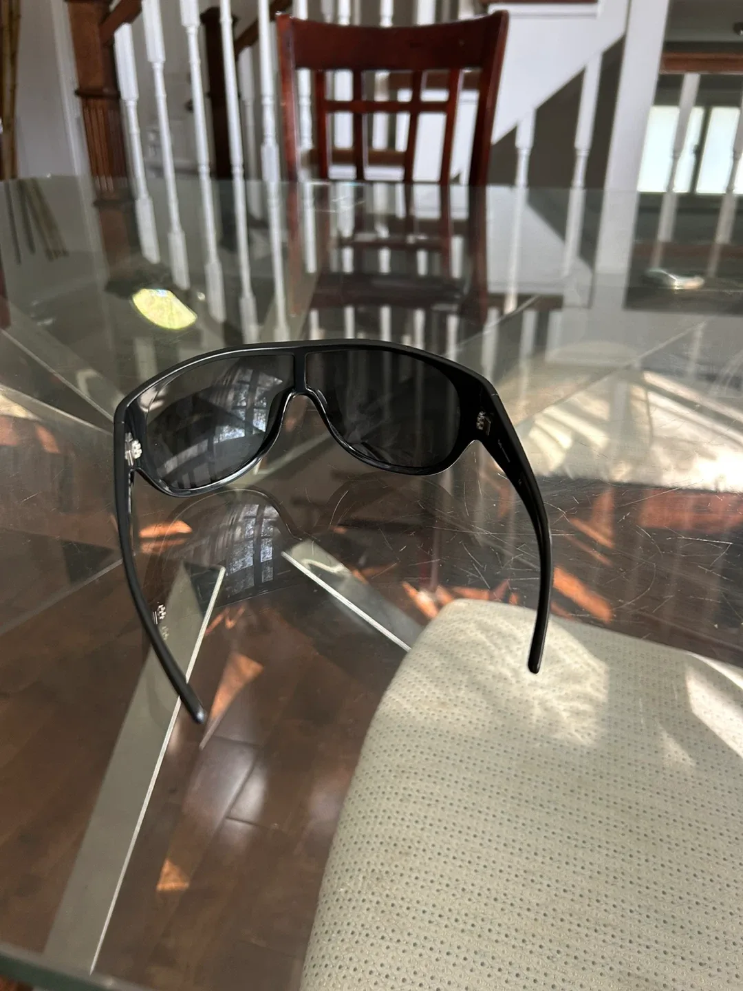 D&G Sunglasses - Black image indicator(4)