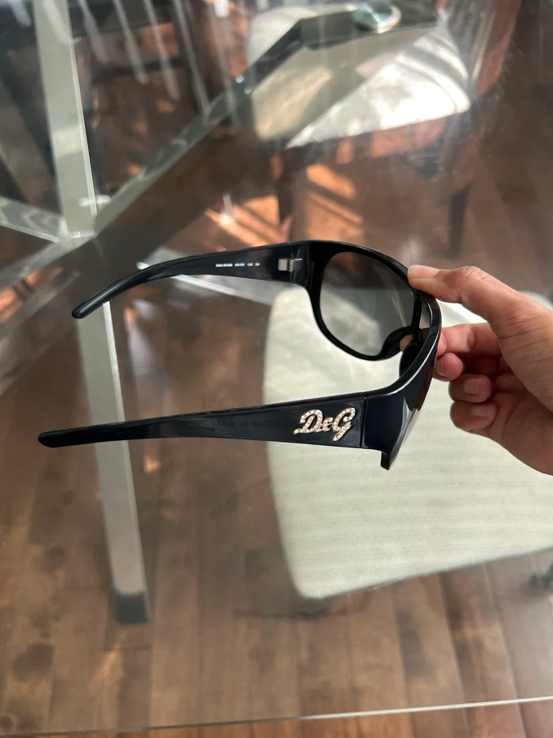 D&G Sunglasses - Black image indicator(6)