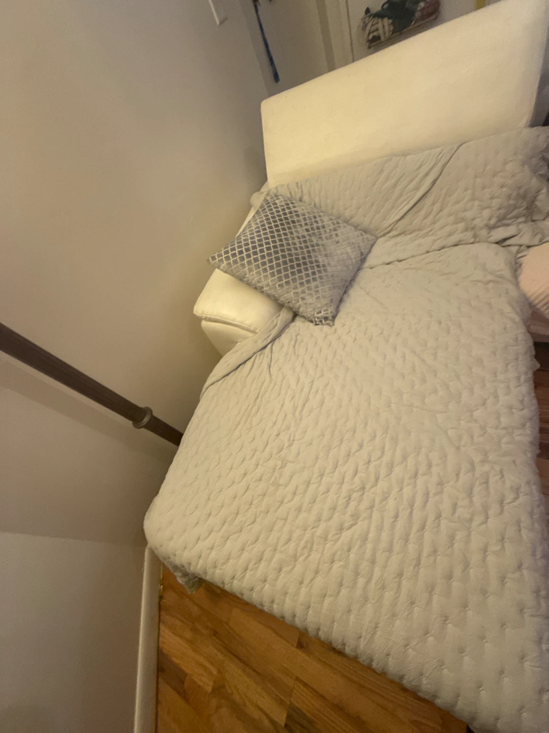 Corner Chaise Free**
