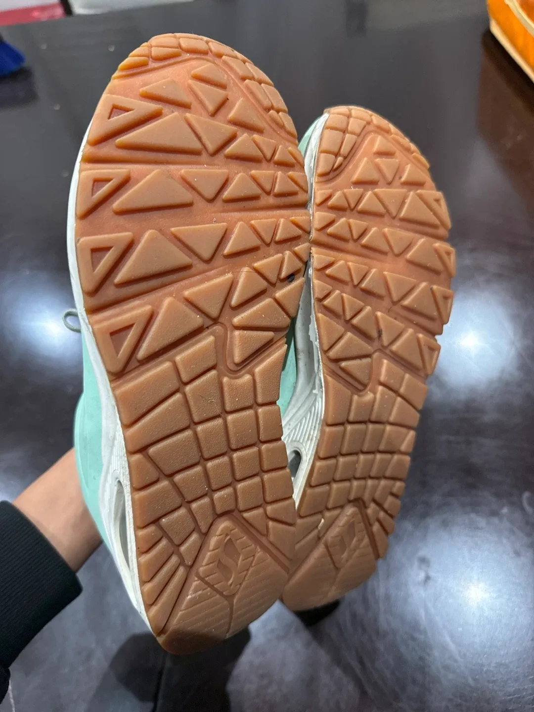 Skechers Women's Uno Stand On Air Sneakers, Size 7 image indicator(4)