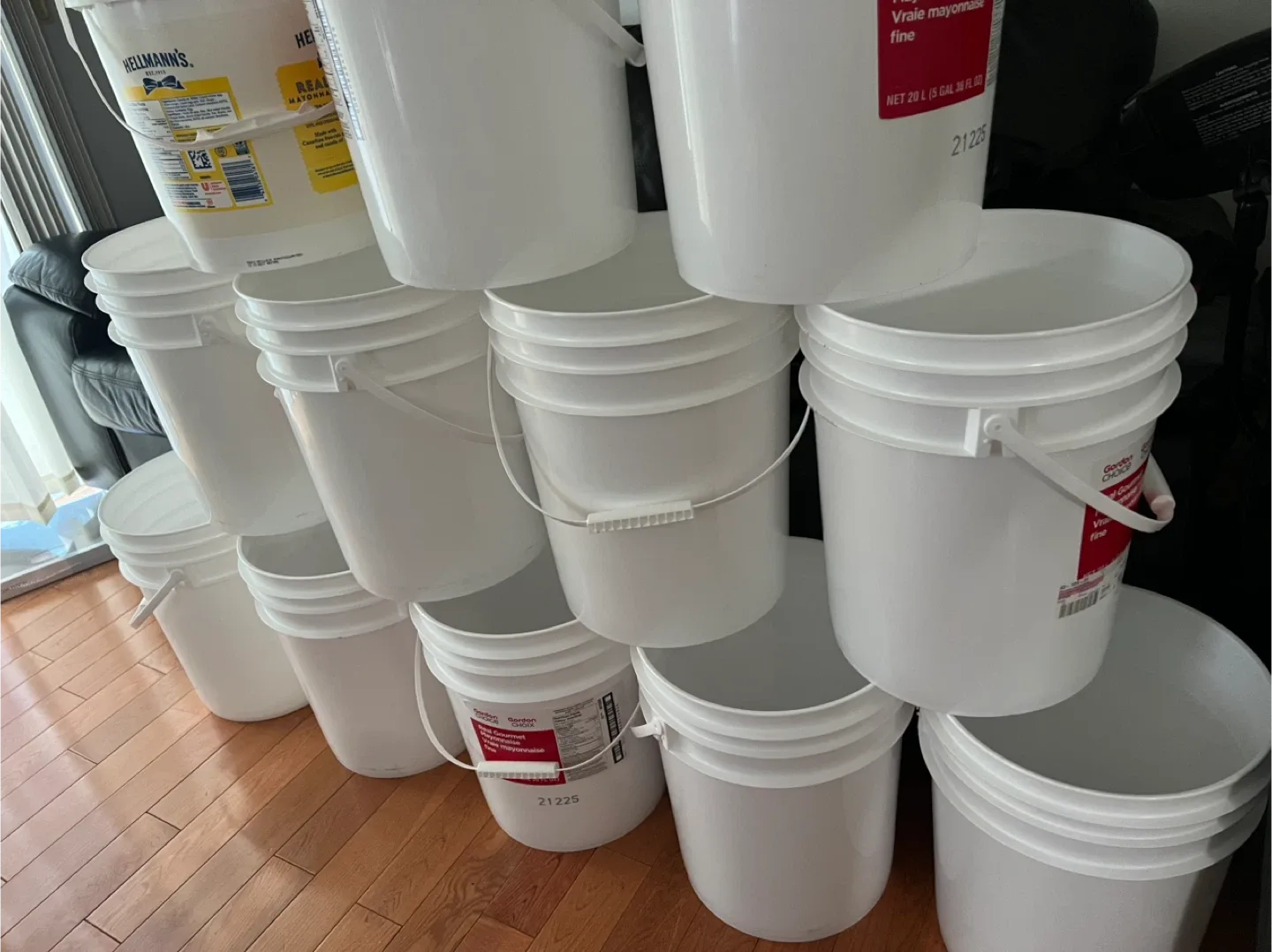 Empty Food Grade Buckets - Great for Storage! image indicator(2)