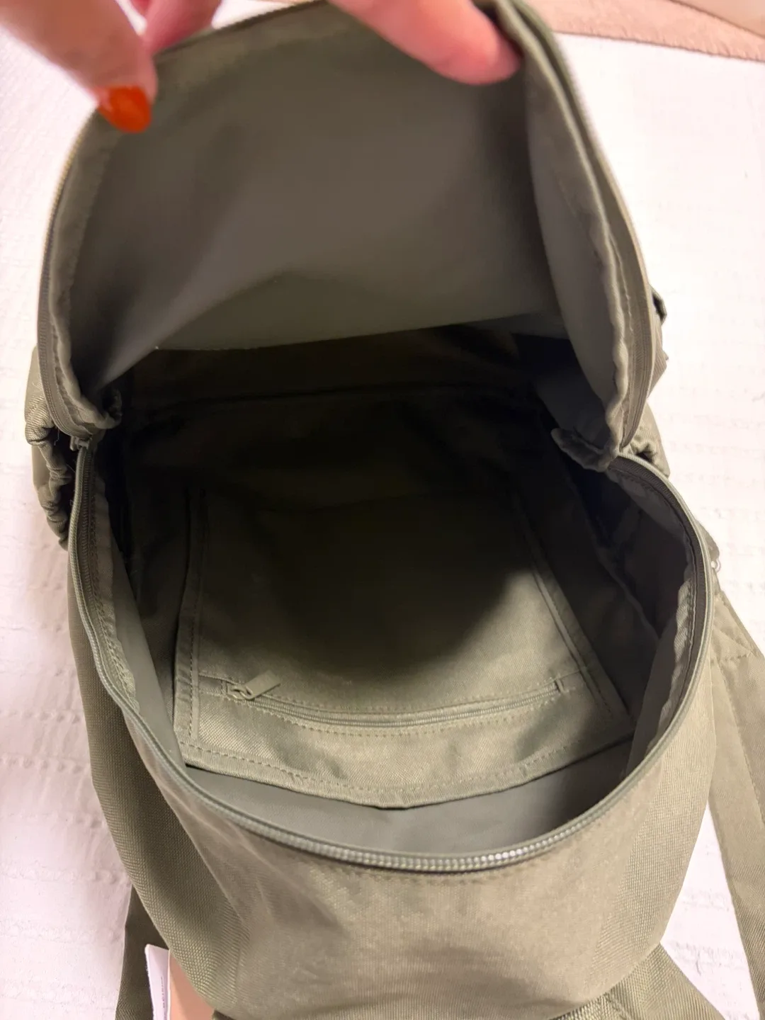 BÉIS The Travel Backpack in Olive image indicator(5)