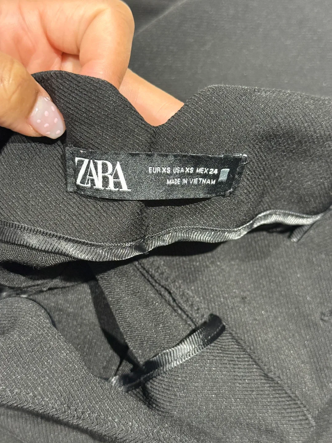 Zara Black Cropped Wide Leg Pants - Size XS image indicator(3)