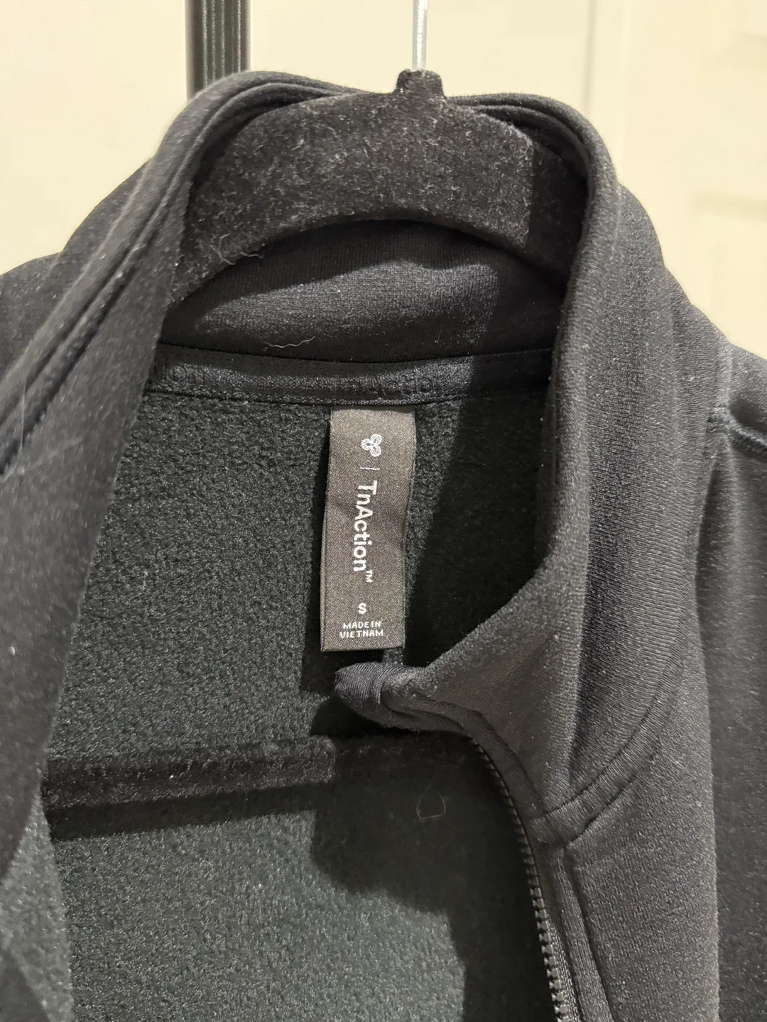 TnAction Black Full Zip Jacket - Size Small image indicator(3)