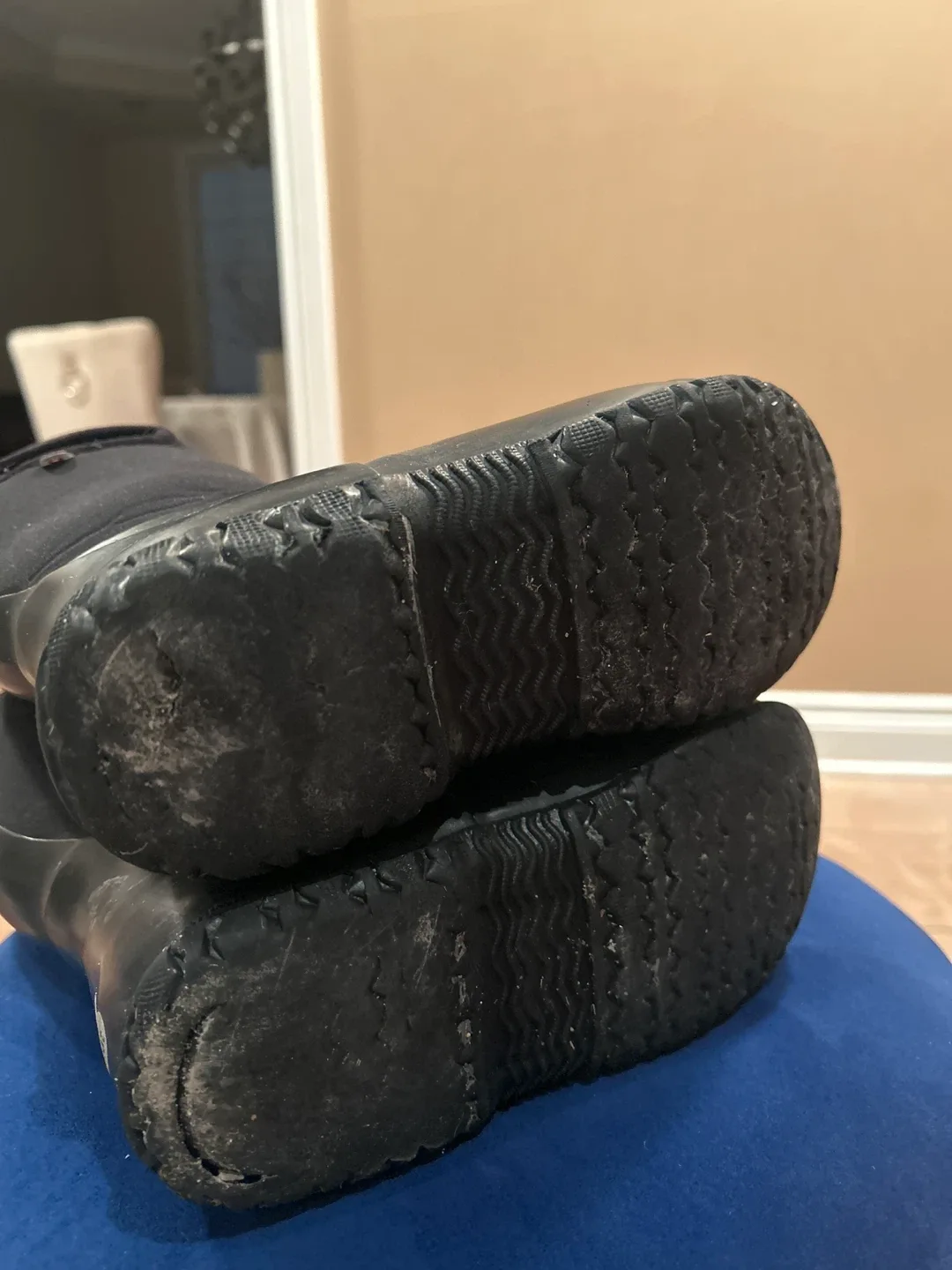 Bogs Black Winter Boots Size 3 image indicator(2)