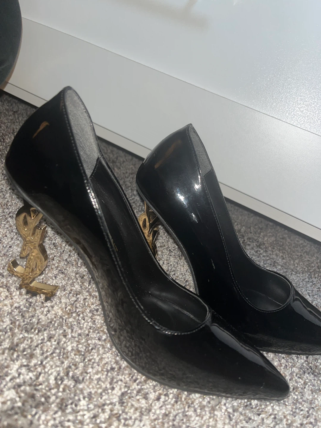 $360 Saint Laurent Black Patent Leather Heels size 37
