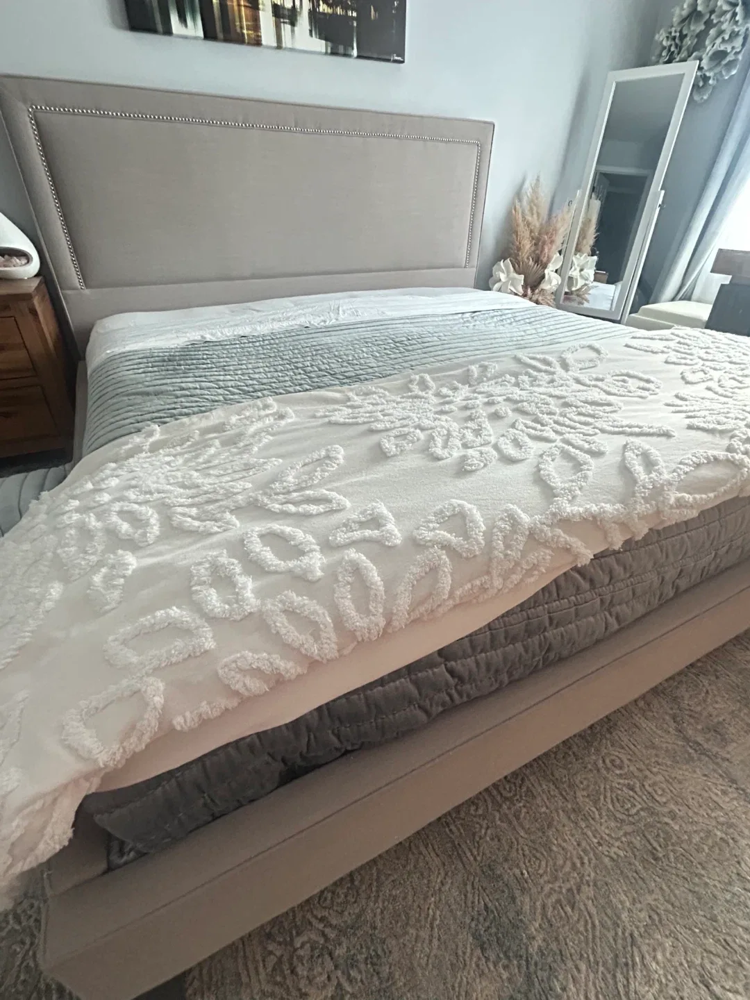 King size bed frame image indicator(2)