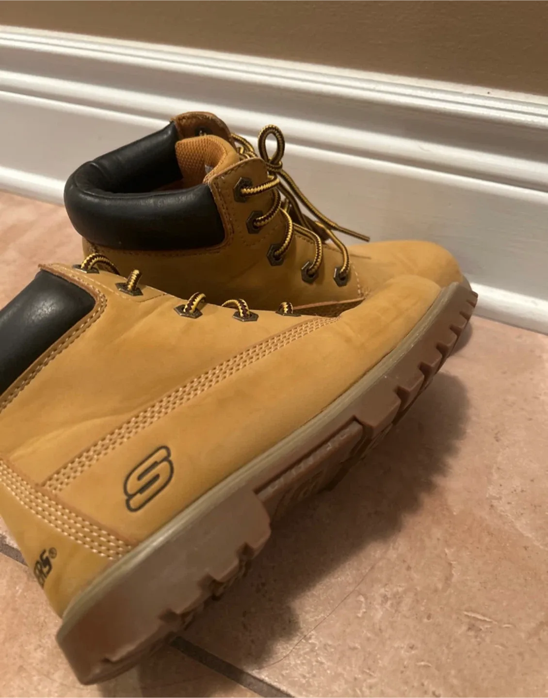 Skechers kids Boots Size 3 image indicator(2)