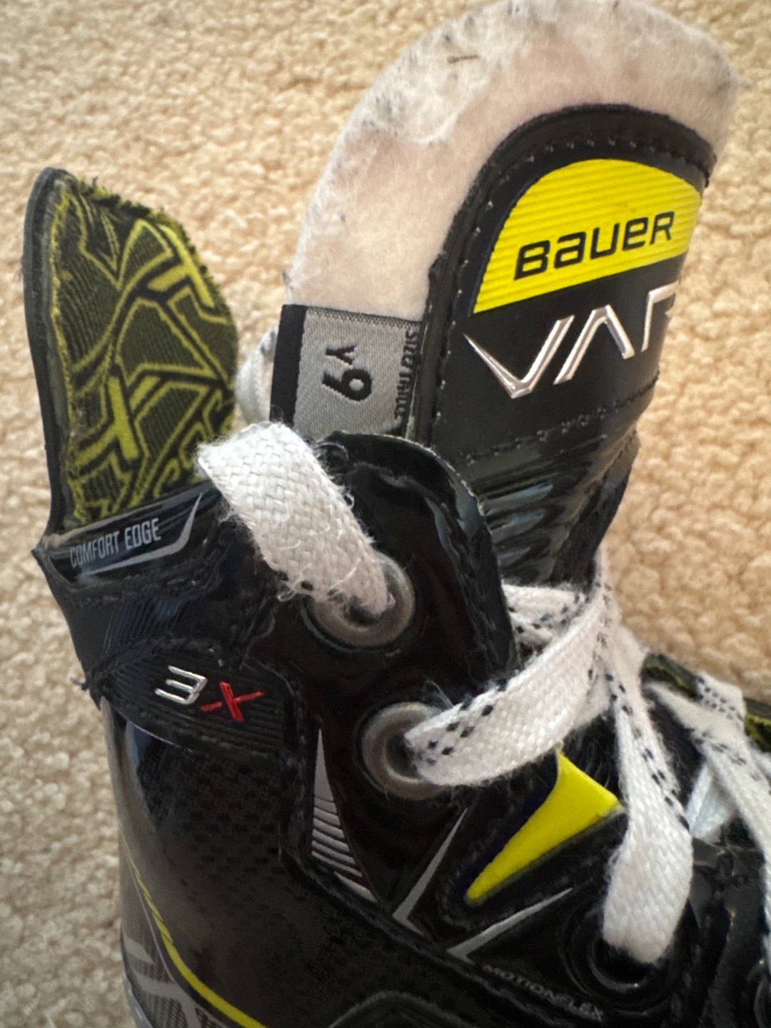 Bauer Vapor 3X Ice Hockey Skates - Size Y9 For Kids - photo 4