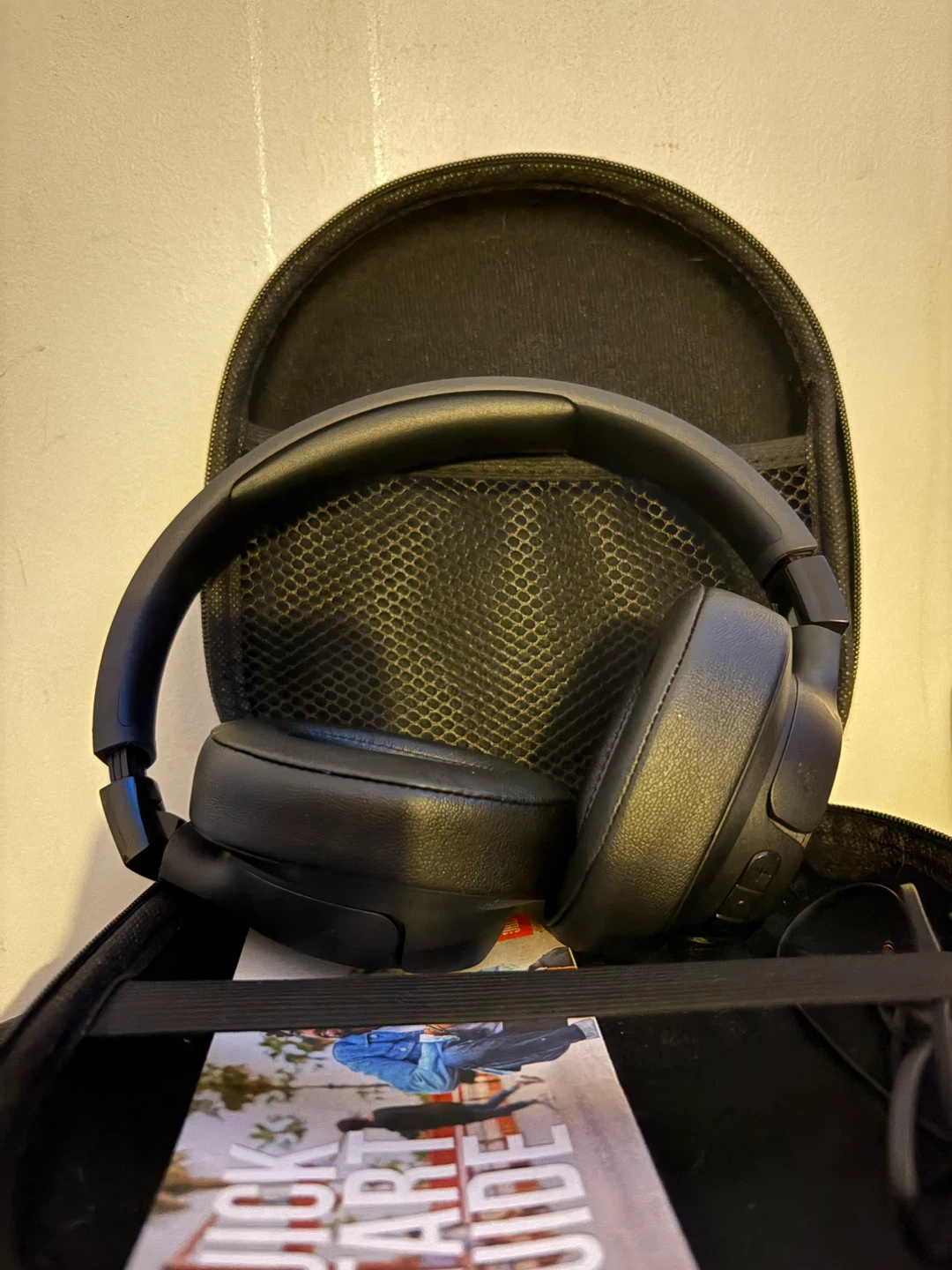 New Bose Noise Cancelling Headphones 700 - Black - photo 2