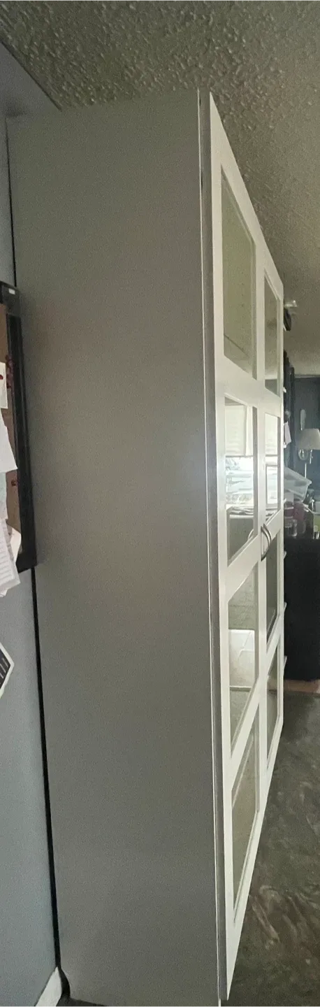 IKEA White Display Cabinet with Glass Doors image indicator(4)