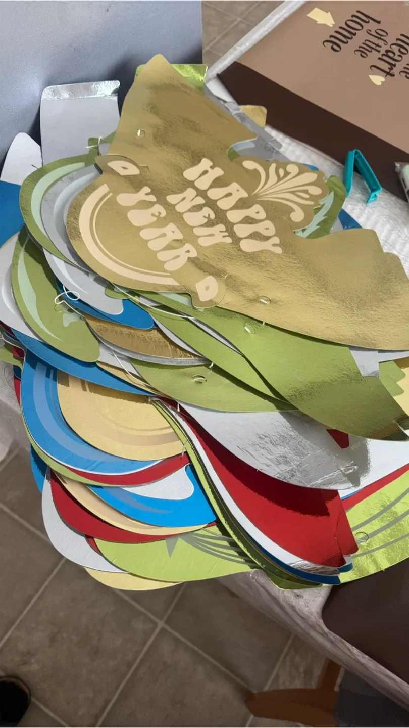 Happy New Year Party Hats and noisy toys image indicator(5)