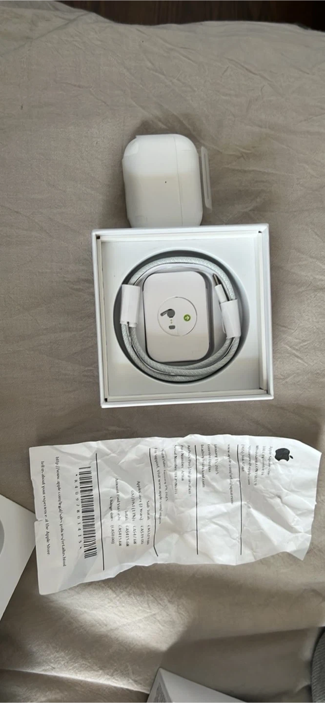 Apple AirPods Pro (2) - new ! - photo 3